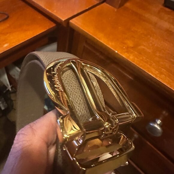 Salvatore Ferragamo Beige Textured Leather Belt with Gold Buckle 95 cm - Picture 5 of 10